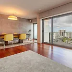 Palace Incl Parking By Sweet Апартаменты Авейру