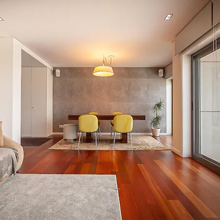 Palace Incl Parking By Sweet Aveiro