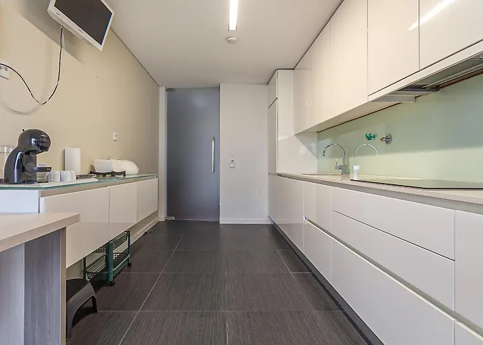 Palace Incl Parking By Sweet Aveiro